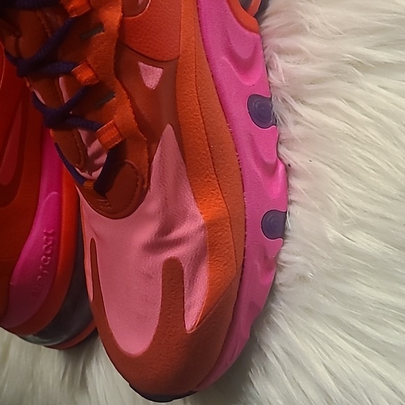 Nike Pink and Orange Sneakers Lightweight Performance - Picture 10 of 16